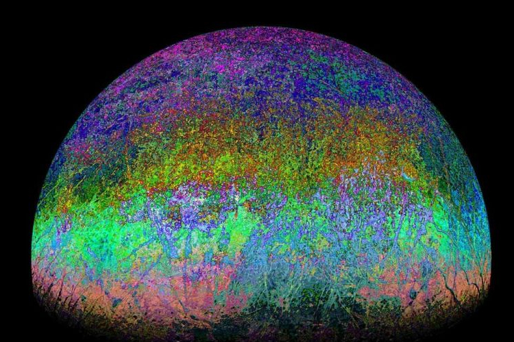 ภาพถ่ายจูโนเผยให้เห็นแวบที่น่าทึ่งของดวงจันทร์ Europa